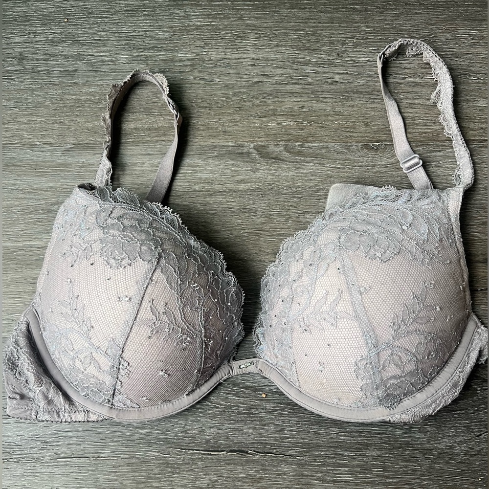 Victoria secret push up lace & rhinestone bra 34D